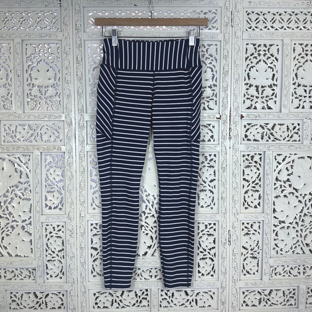 Athleta Navy White Stripe Contender 7/8 Tight Yoga Fitness Pant Size XS‎